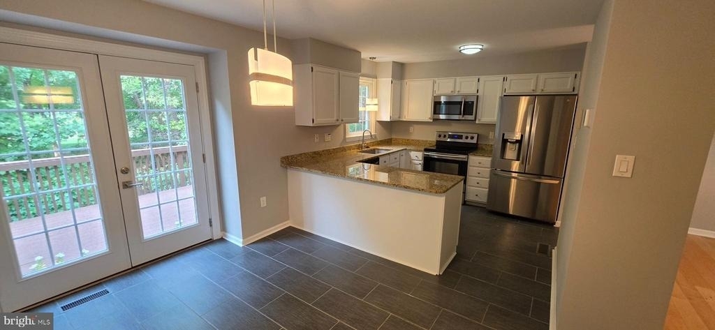 1353 Templeton Place - Photo 4
