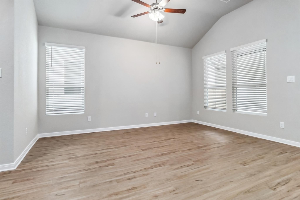 541 Caymus Dr - Photo 10