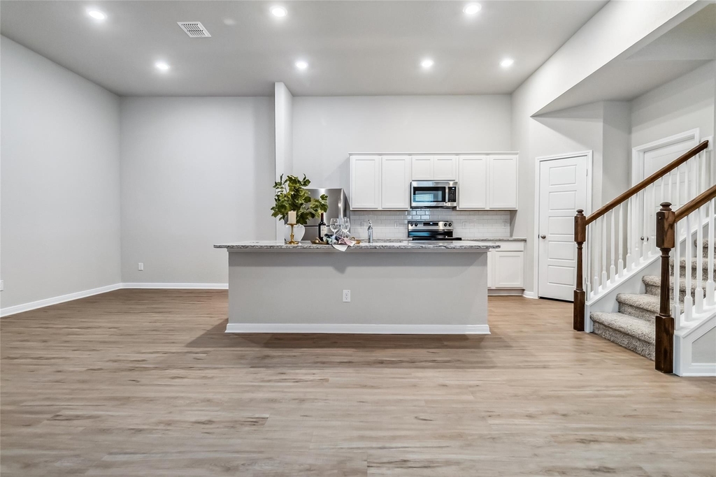 541 Caymus Dr - Photo 3