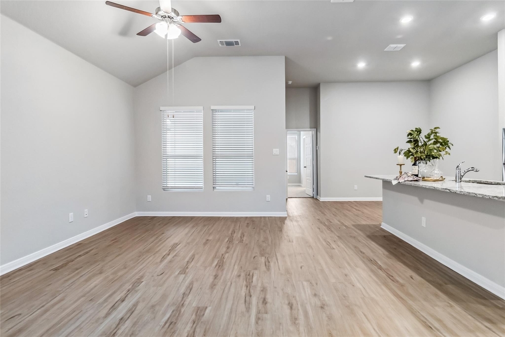 541 Caymus Dr - Photo 8