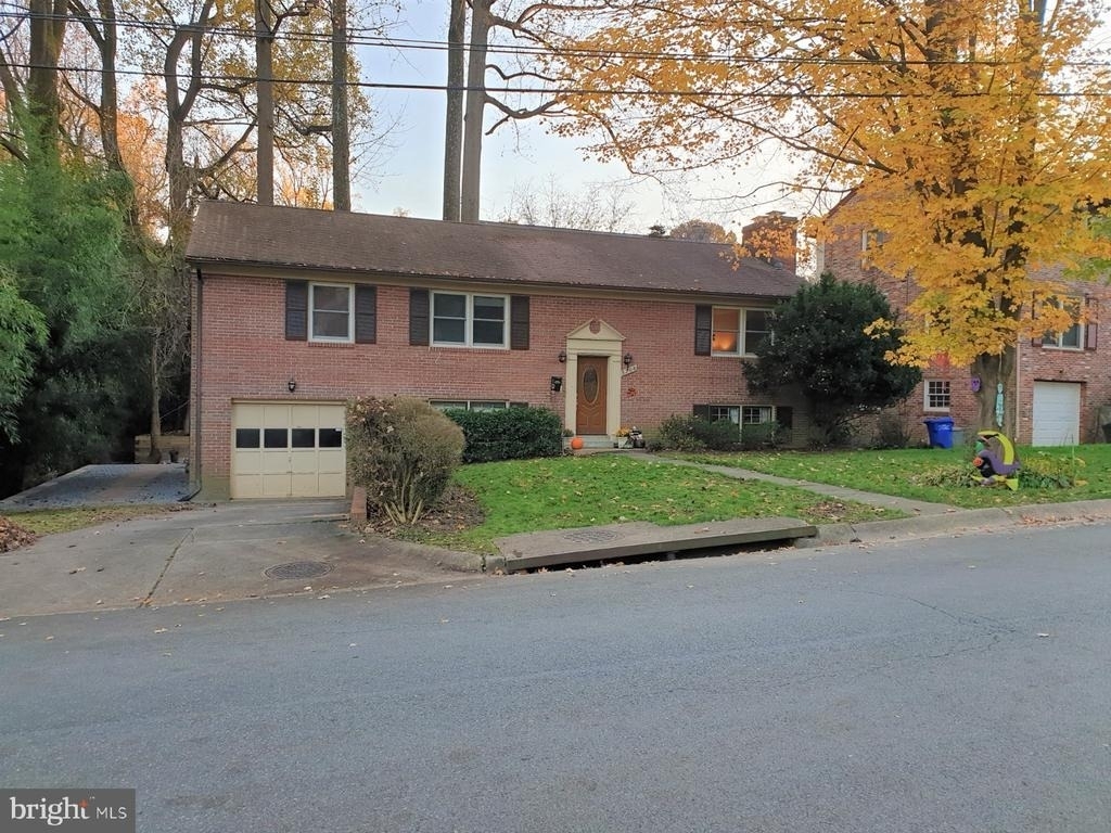 5208 Acacia Avenue - Photo 0