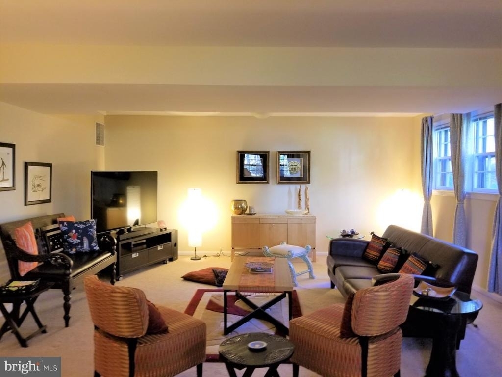 5208 Acacia Avenue - Photo 10