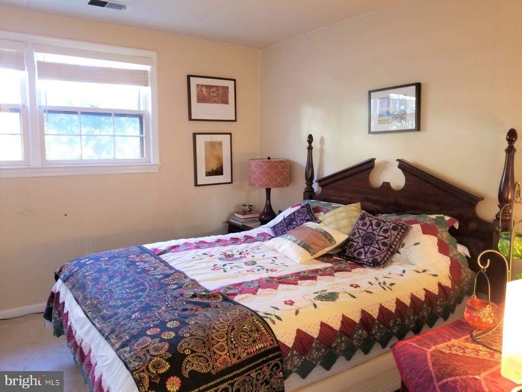 5208 Acacia Avenue - Photo 3