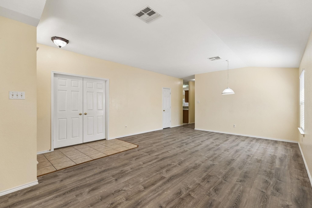1512 Sweet Leaf Ln - Photo 4