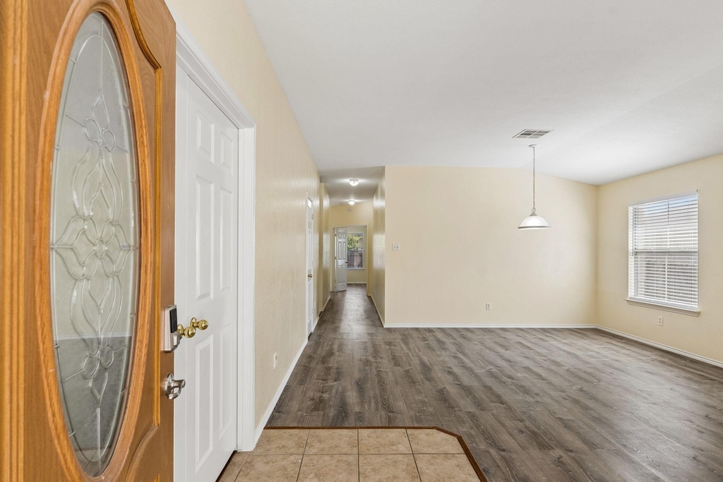 1512 Sweet Leaf Ln - Photo 3