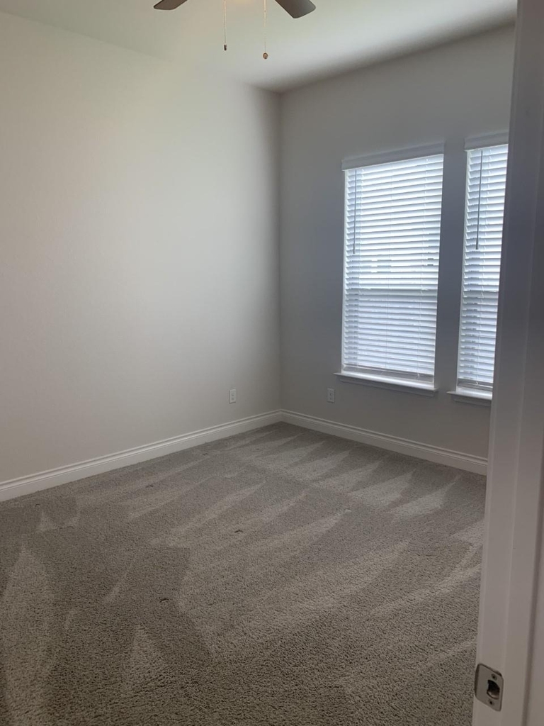 221 Rosebush Dr - Photo 7