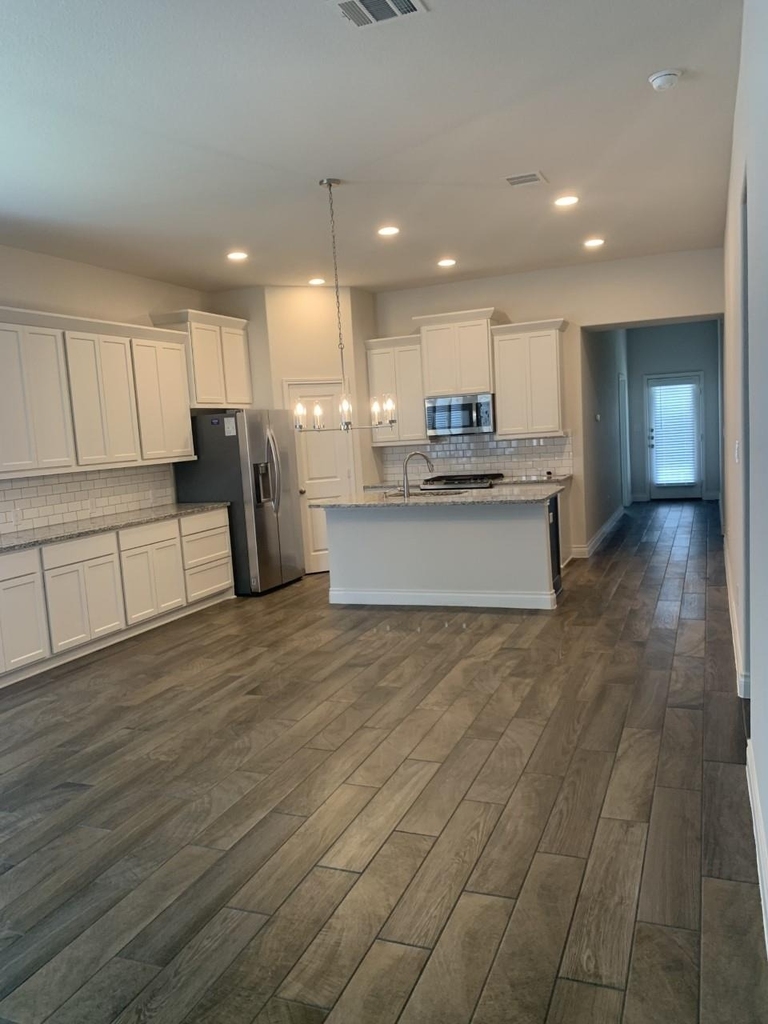 221 Rosebush Dr - Photo 4