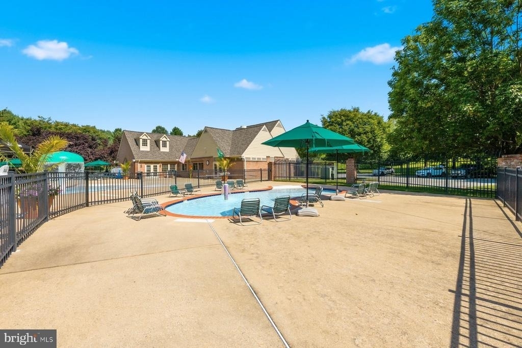 10117 Meyer Point Terrace - Photo 49