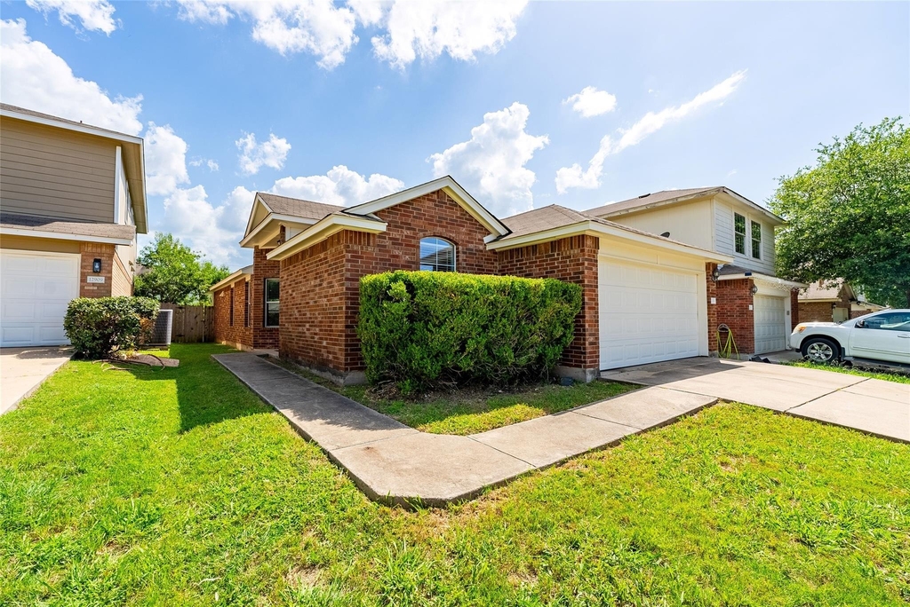 12905 Thomas Jefferson St - Photo 1