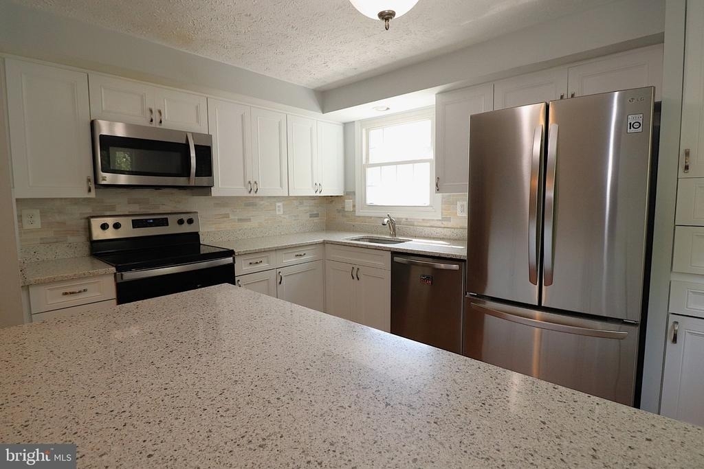 7518 Weatherby Drive - Photo 7