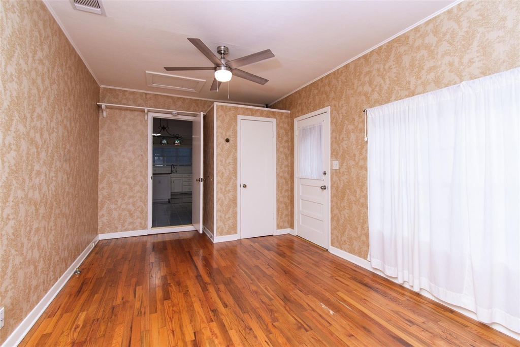 4510 Russell Dr - Photo 9