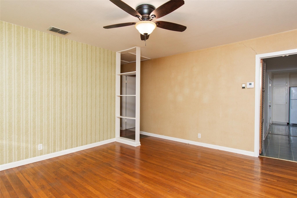 4510 Russell Dr - Photo 1