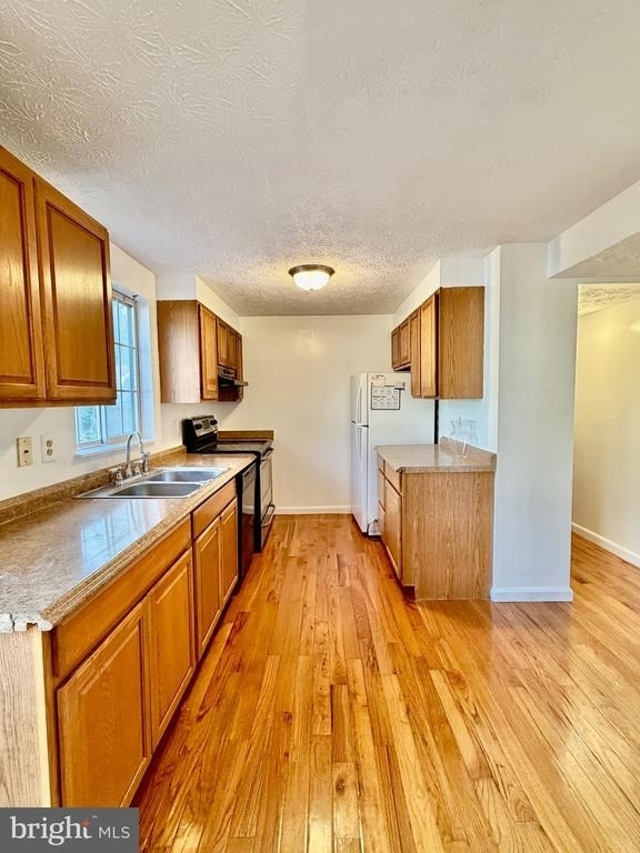 1234 Elm Grove Circle - Photo 9