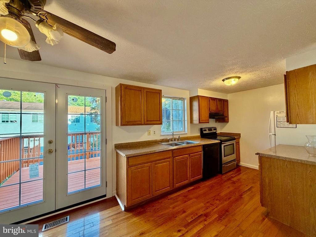 1234 Elm Grove Circle - Photo 7