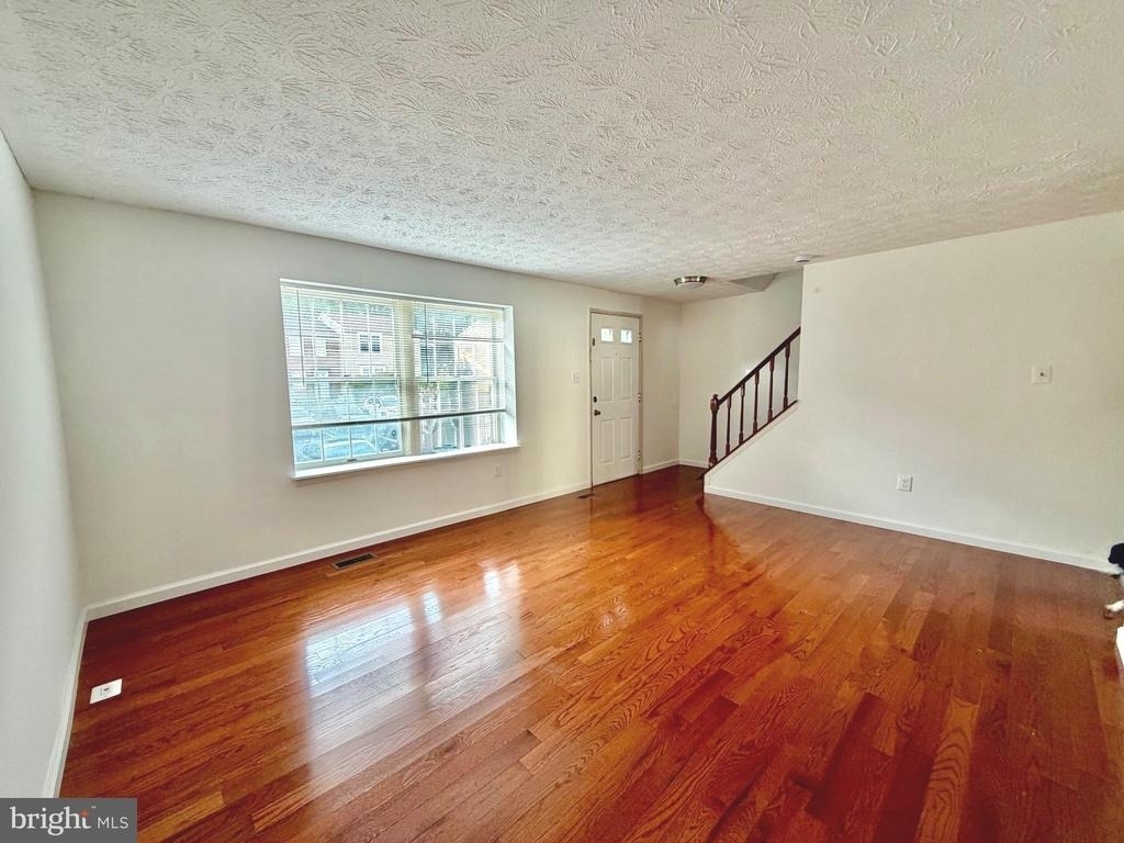 1234 Elm Grove Circle - Photo 2