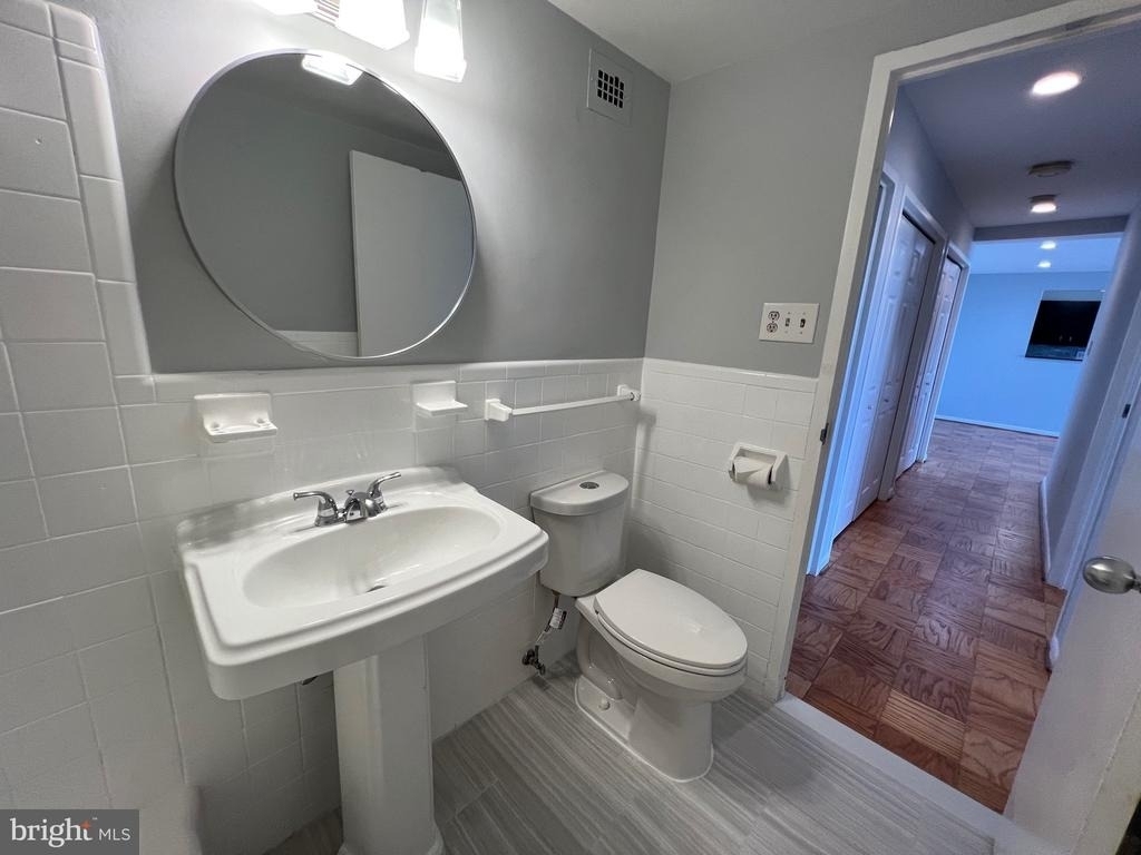 10201 Grosvenor Place - Photo 27