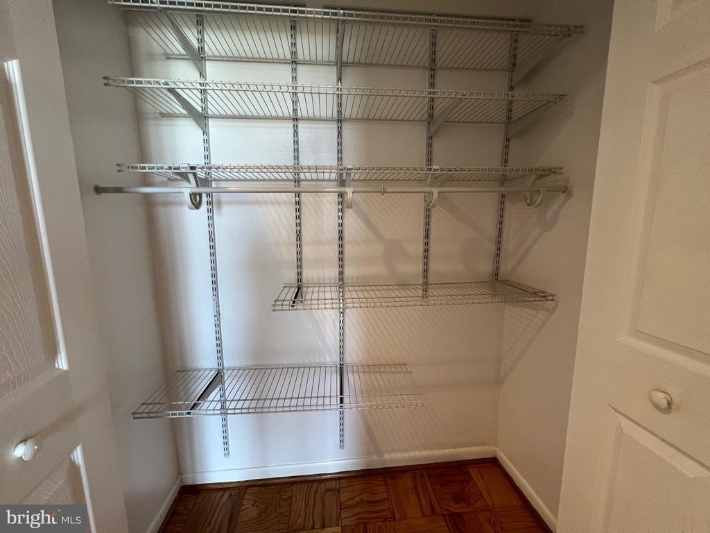 10201 Grosvenor Place - Photo 16