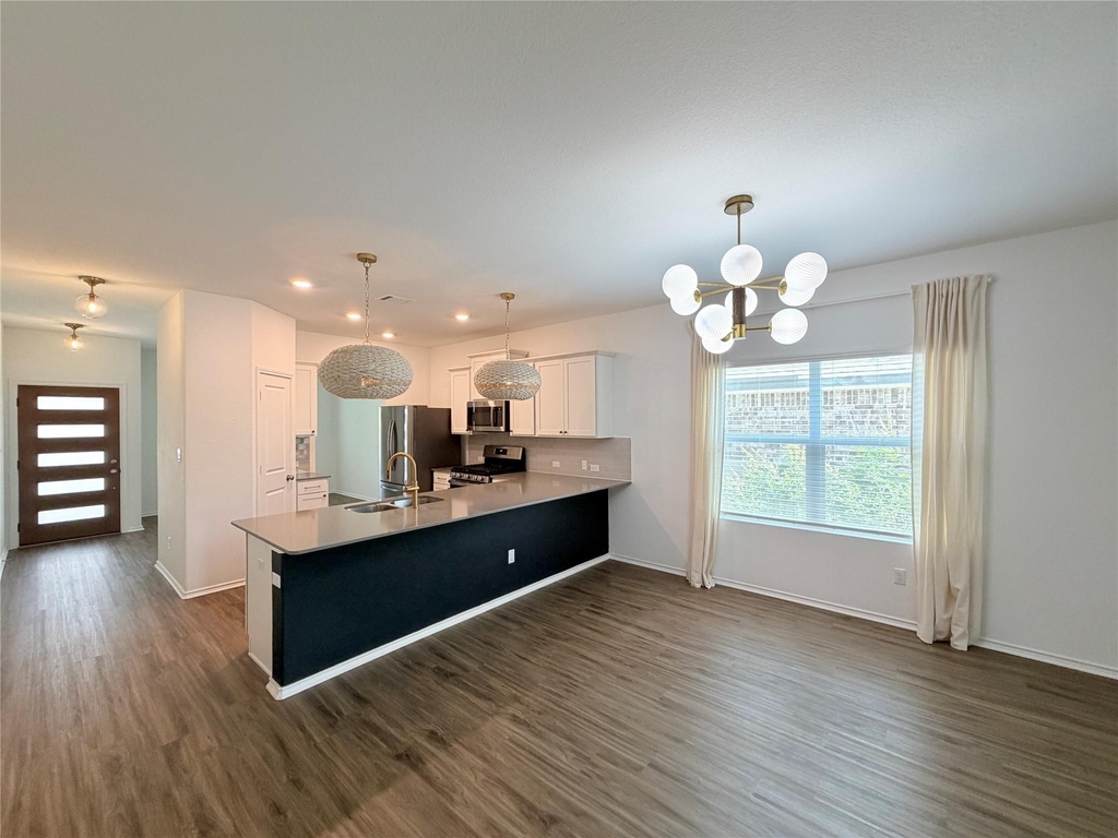 928 Legends Ln - Photo 6