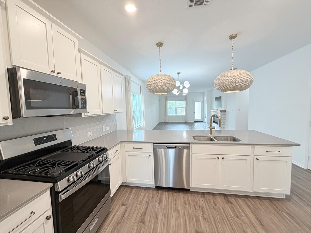 928 Legends Ln - Photo 10