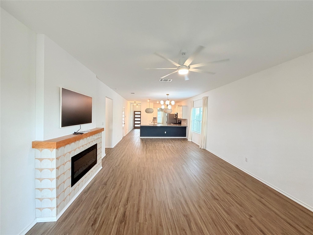 928 Legends Ln - Photo 1