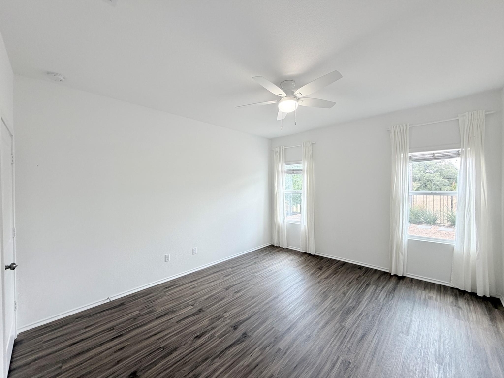 928 Legends Ln - Photo 16