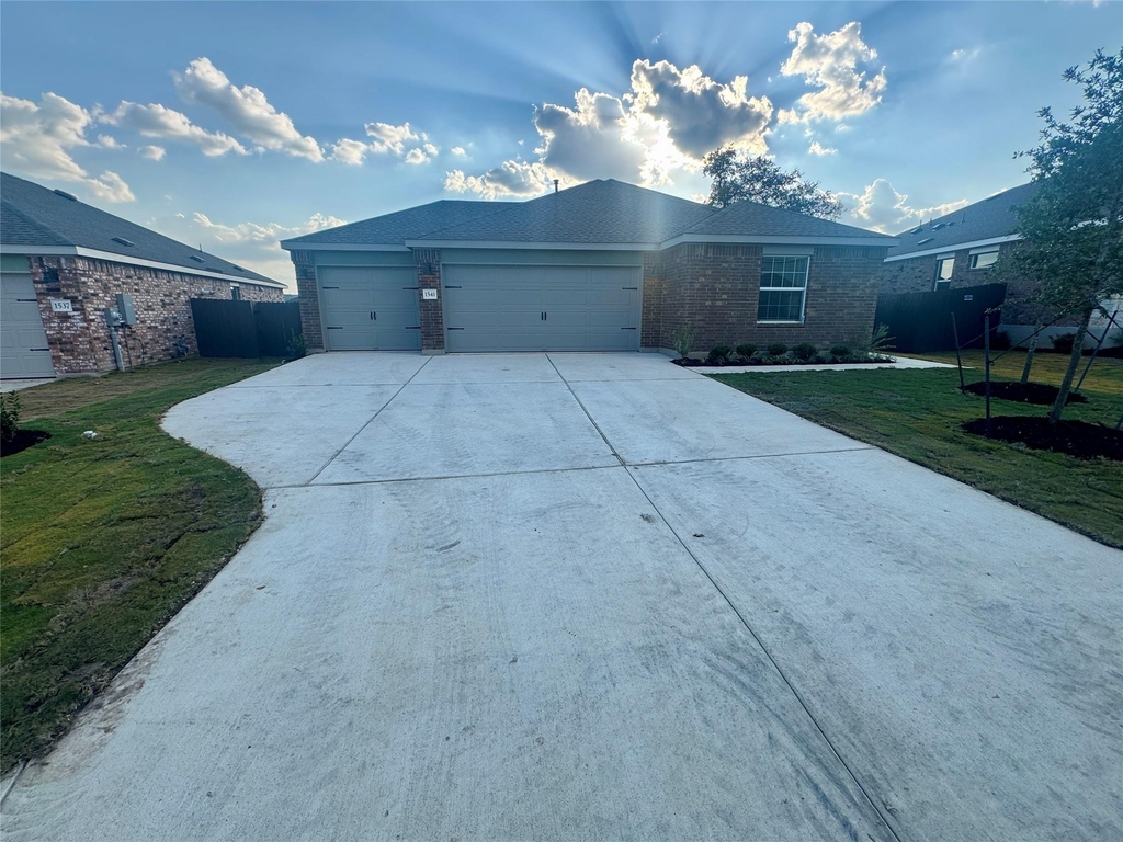 1541 Boggy Creek Ranch Rd - Photo 1