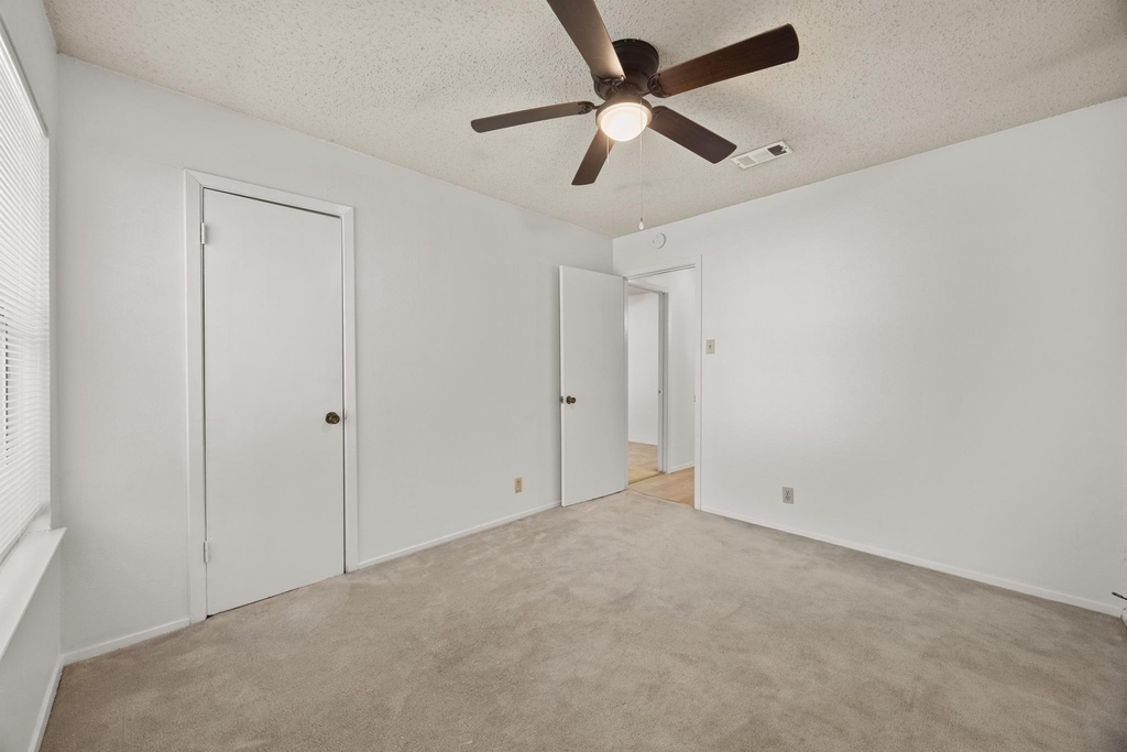 800 E Central Dr - Photo 19