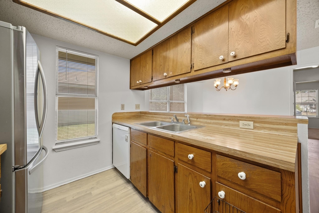 800 E Central Dr - Photo 10