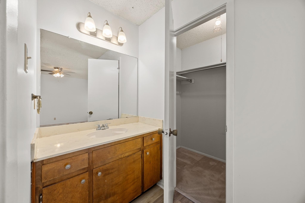800 E Central Dr - Photo 16