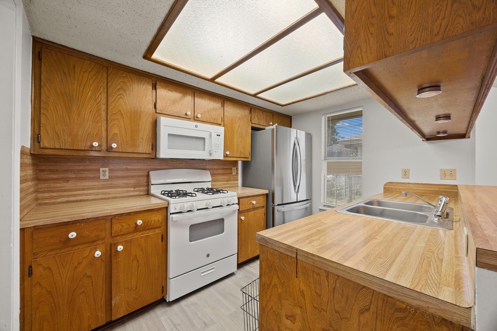 800 E Central Dr - Photo 9