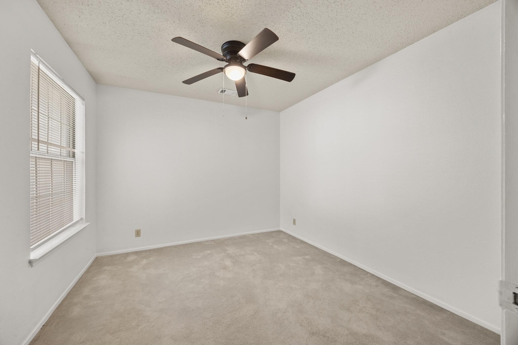 800 E Central Dr - Photo 20