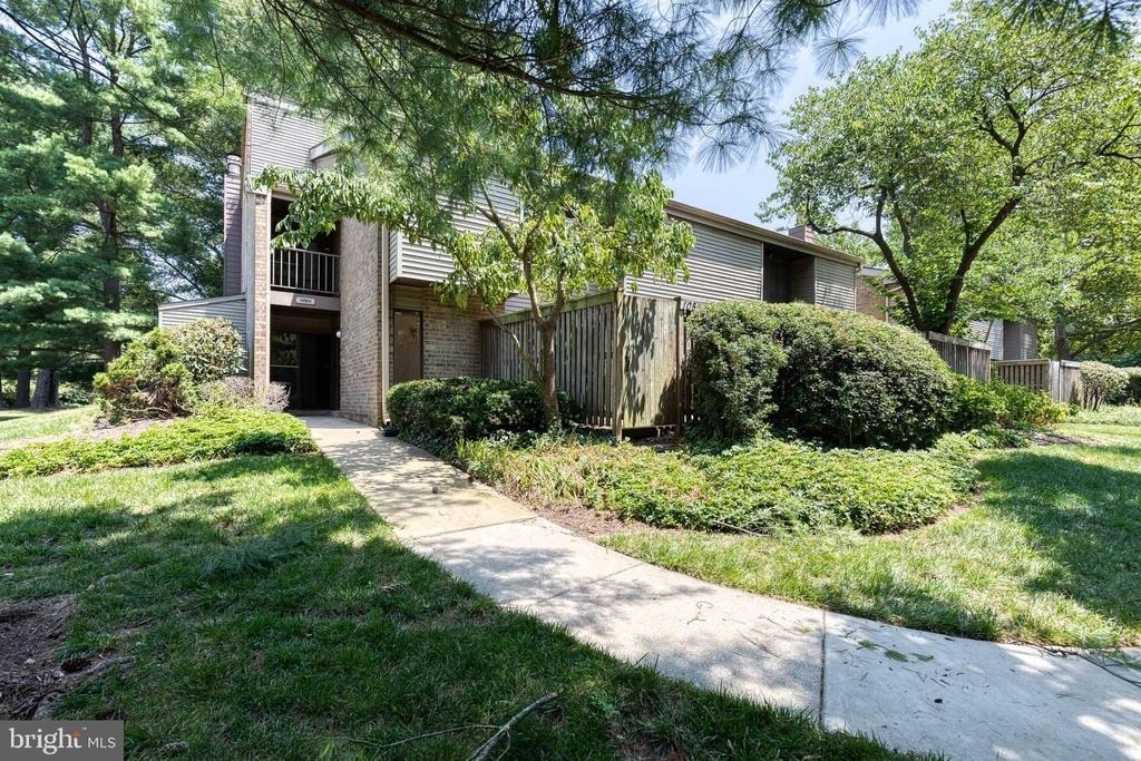 10564 Cross Fox Lane - Photo 0