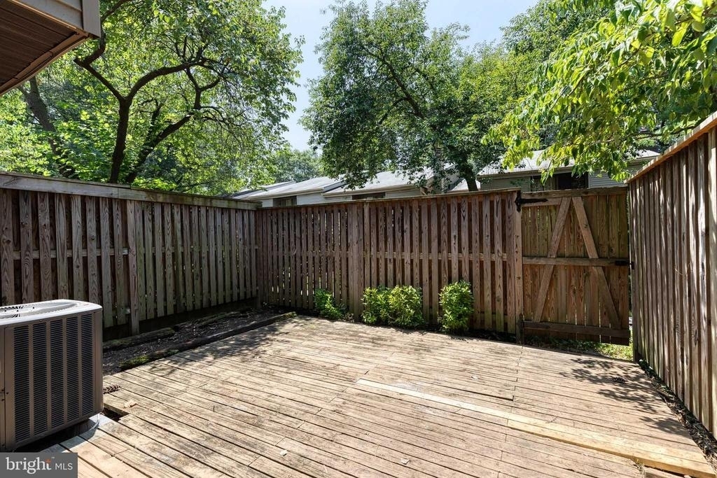 10564 Cross Fox Lane - Photo 11