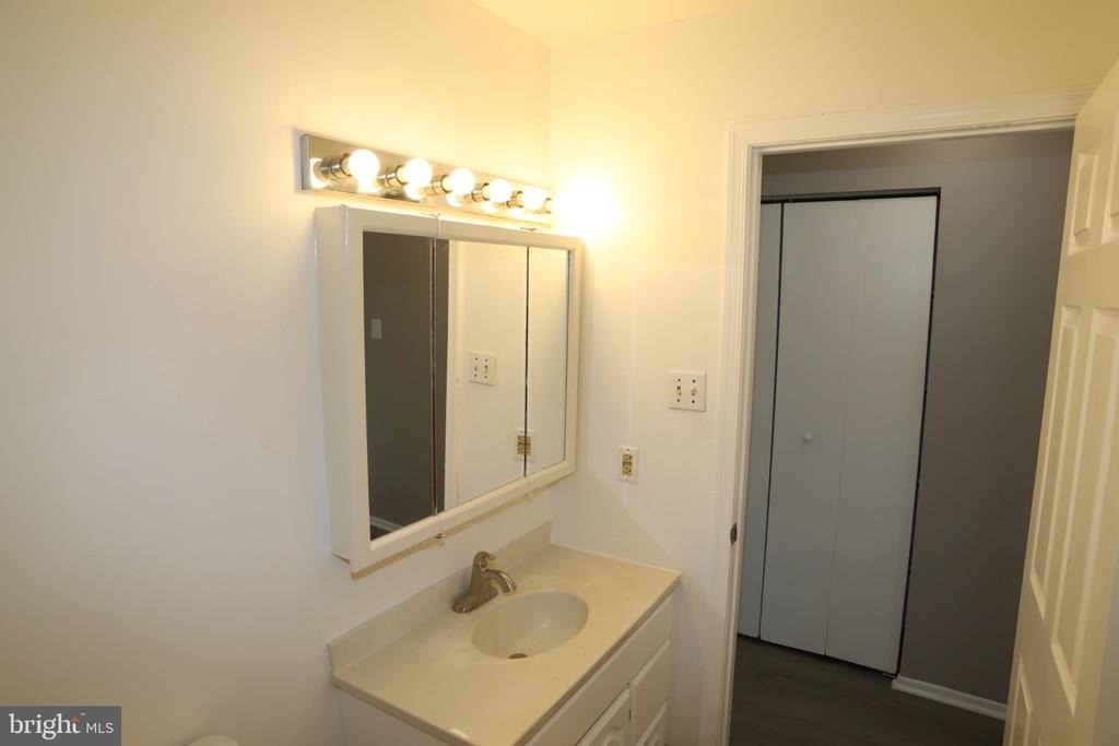 1709 Crimson Tree Way - Photo 18