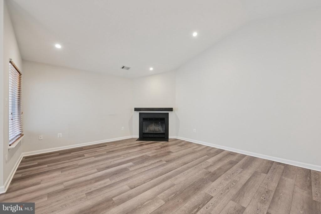 2104 Whitehall Road - Photo 7