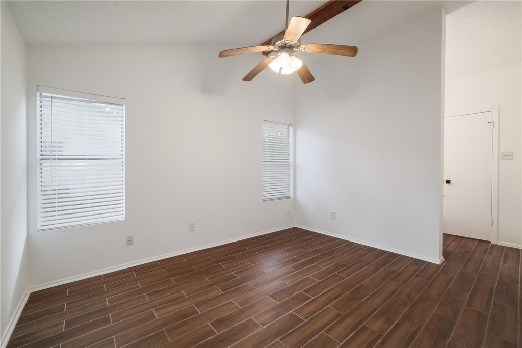 804 Lone Tree Ct - Photo 8