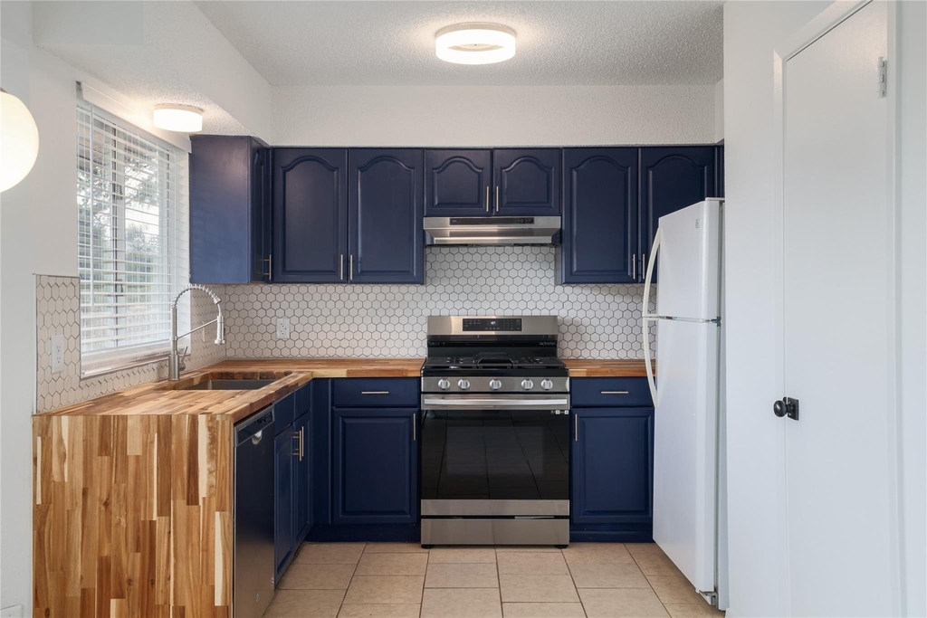 804 Lone Tree Ct - Photo 7