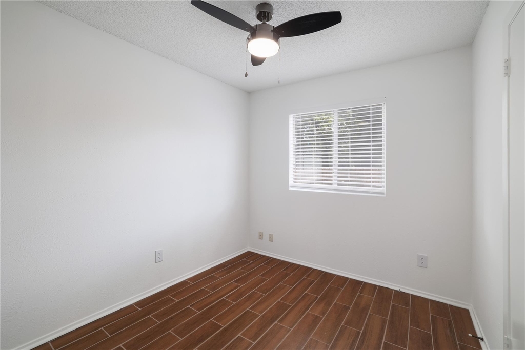 804 Lone Tree Ct - Photo 14