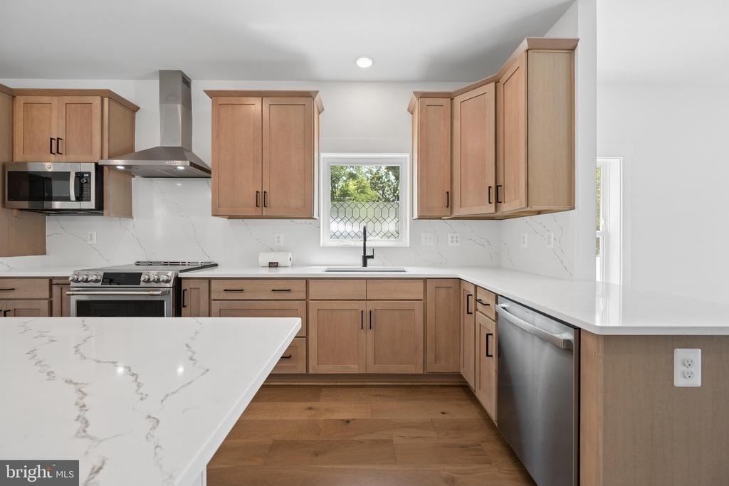 328 Madison Street - Photo 11