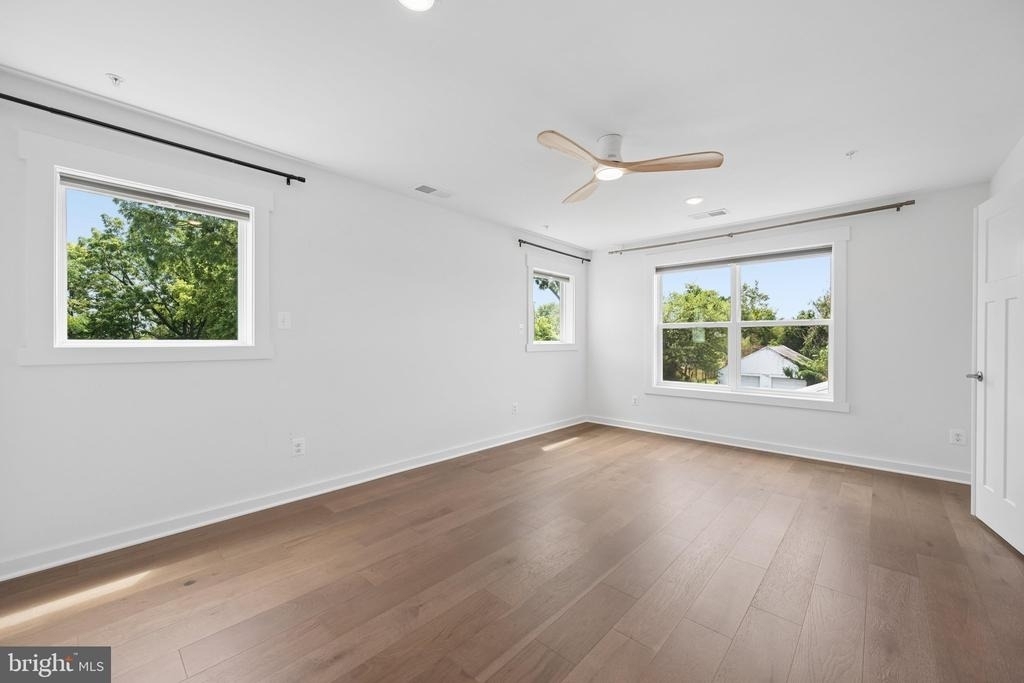 328 Madison Street - Photo 23