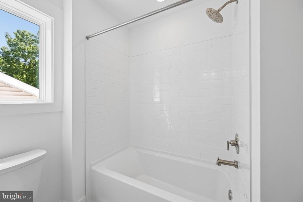 328 Madison Street - Photo 36