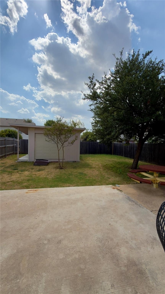 2318 Mccook Dr - Photo 18