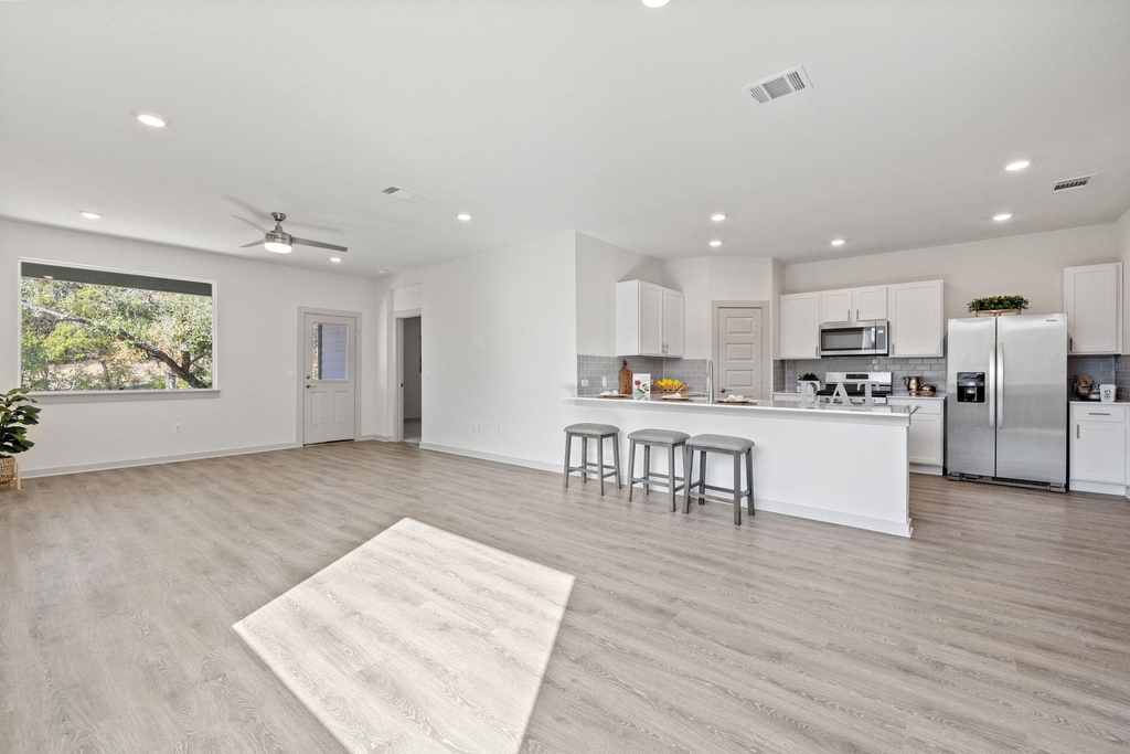 212 Florenz Ln - Photo 4