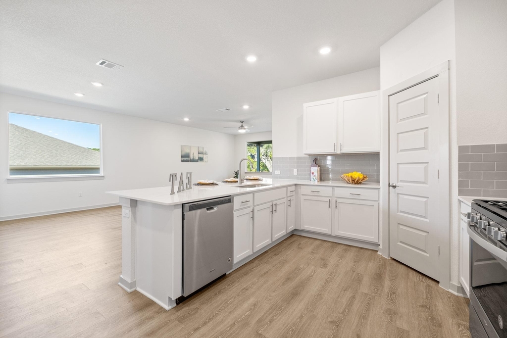 212 Florenz Ln - Photo 10