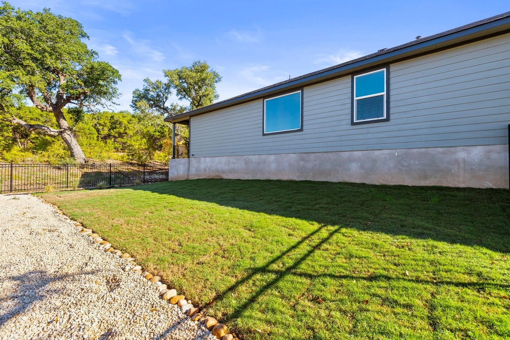 212 Florenz Ln - Photo 29