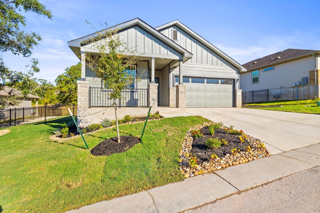 212 Florenz Ln - Photo 2
