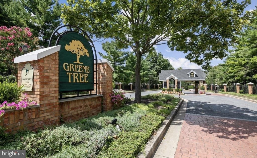 12 River Oaks Circle - Photo 1