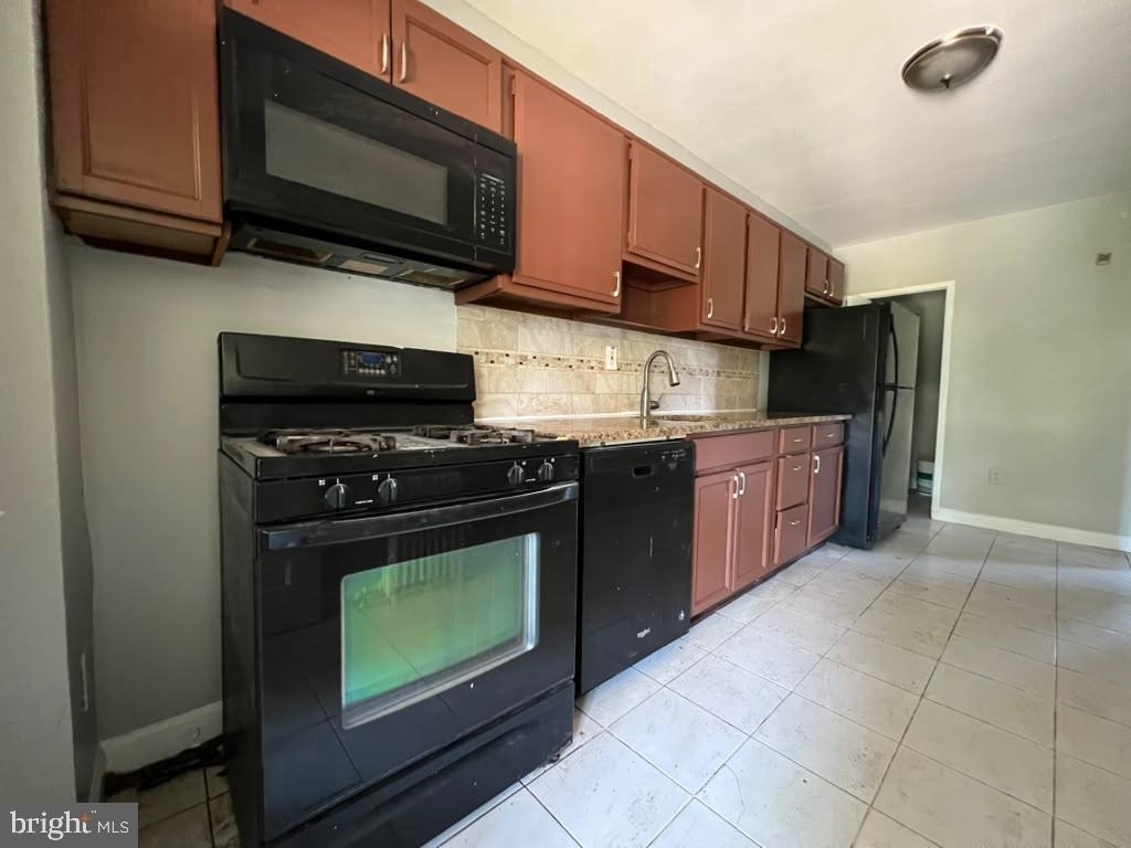 2980 Cornwall Road - Photo 0