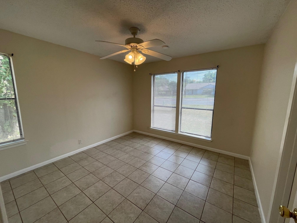 318 W William Cannon Dr - Photo 15