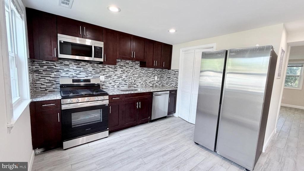327 Bigley Avenue - Photo 2